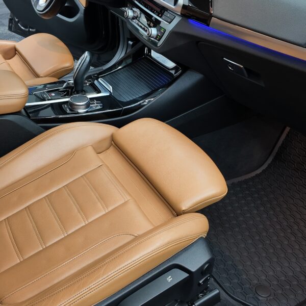 Curățare și restaurare bord auto - Detailing interior Craiova