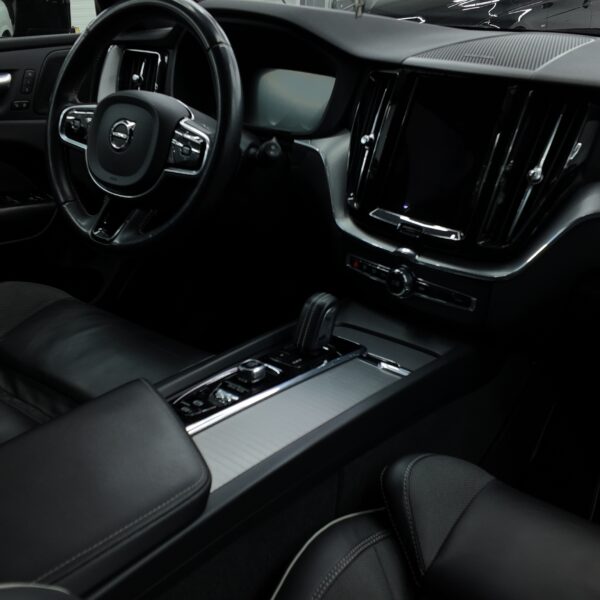 Interior auto impecabil după detailing complet - CS Detailing Craiova